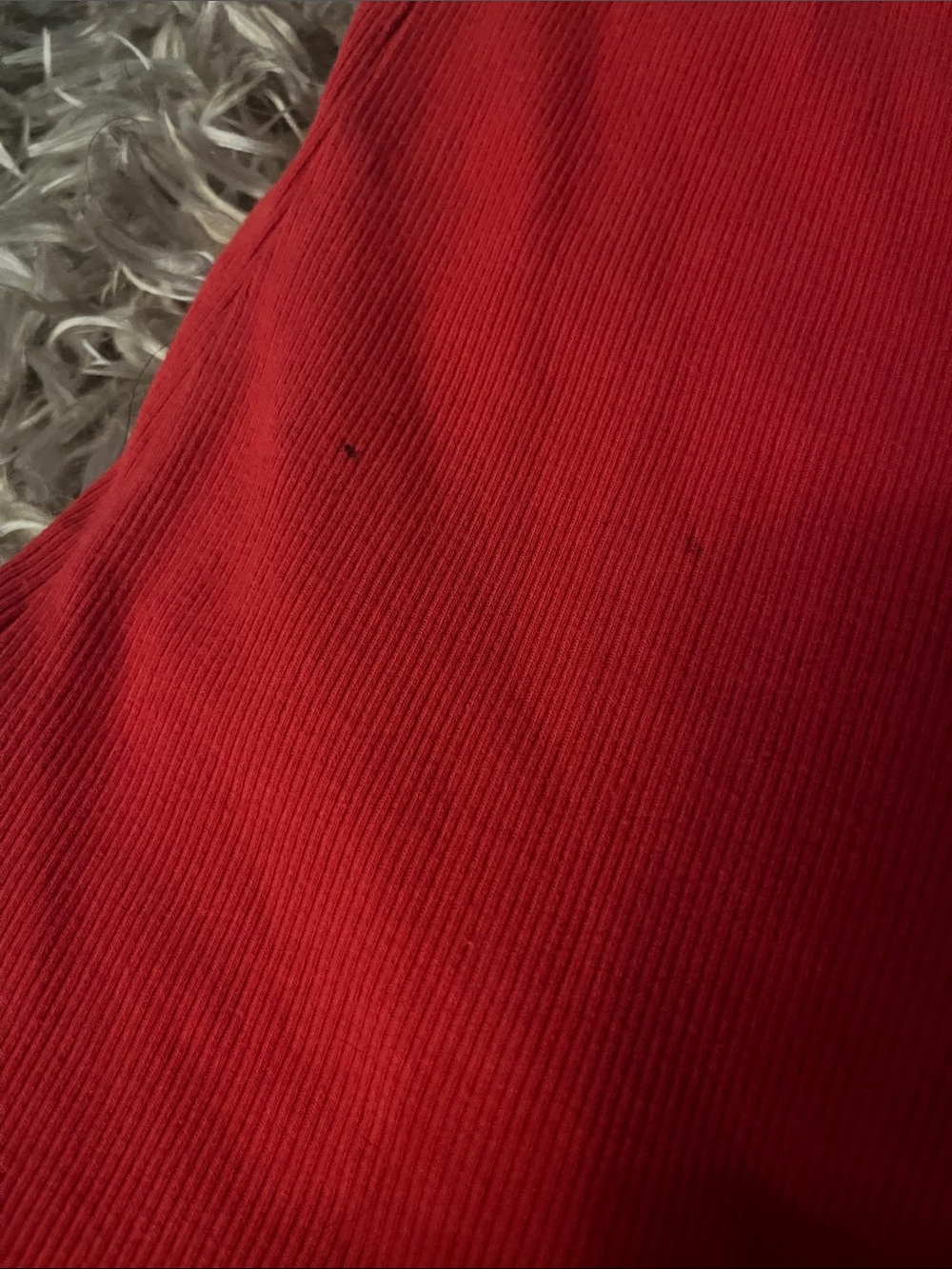 GUESS Red Heart Graphic Ribbed Tank Top - Picture 4 of 4